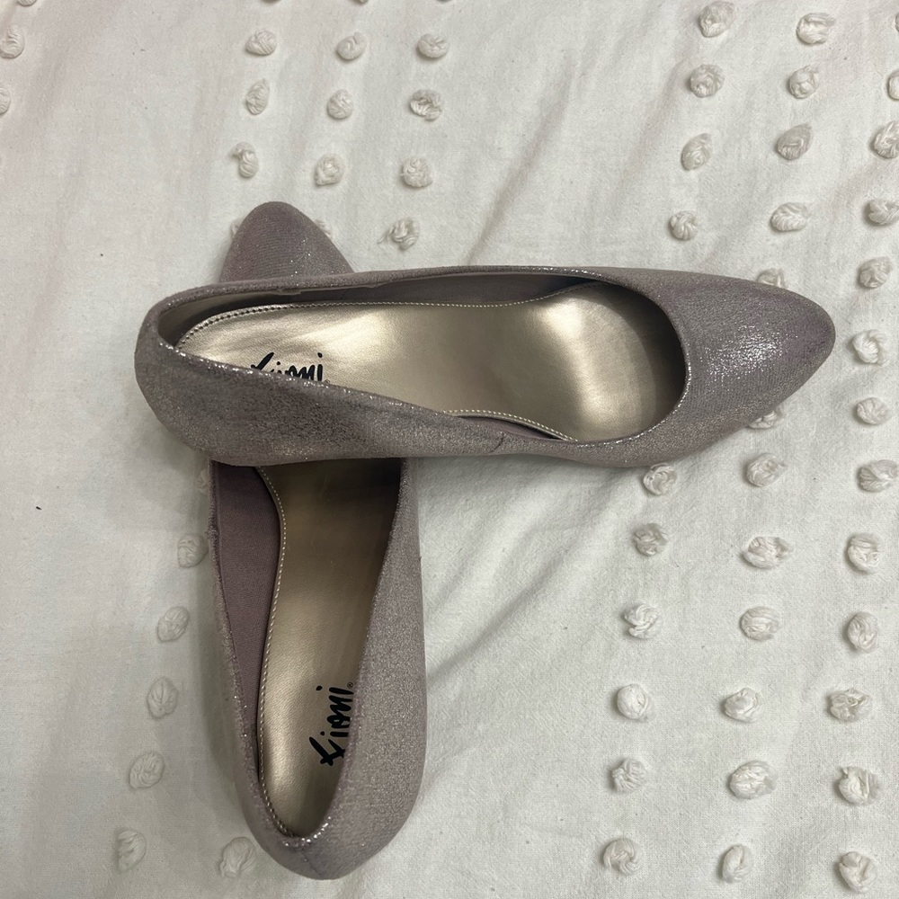 FIONI LIVELY CHAMPAGNE KITTEN HEEL